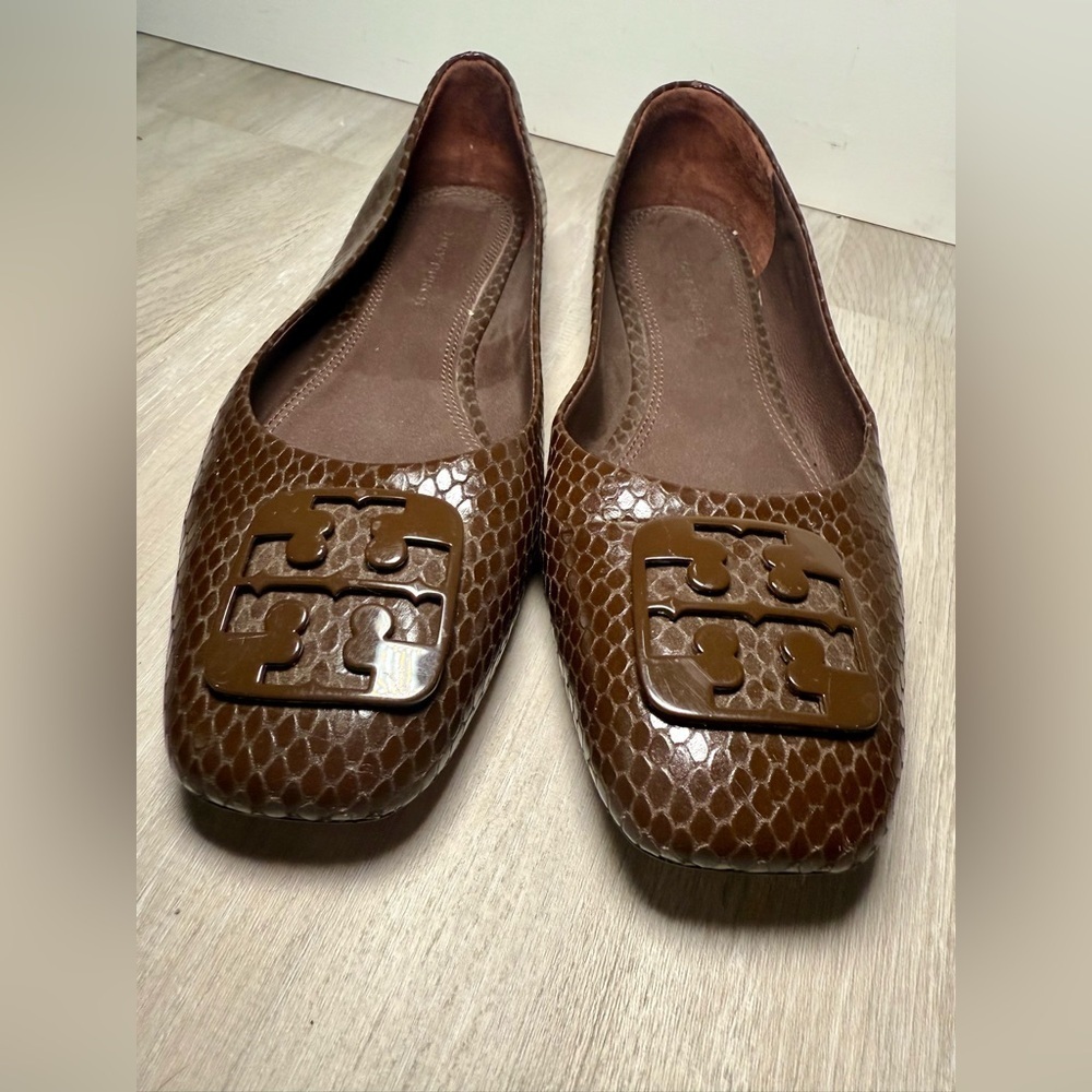 TORY BURCH Square-toe Shiny Snake Ballet Flats In Chocolate brown Sz 5.5M - Picture 2 of 7